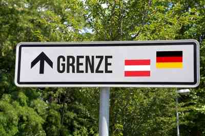 © studio v-zwoelf - stock.adobe.com Wegweiser